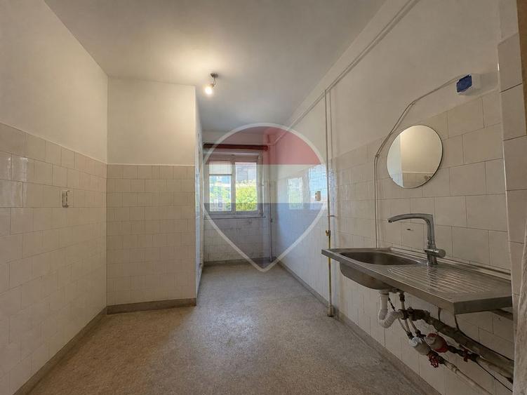 Apartament cu 3 camere de vânzare zona Bd Mamaia Constanta - 7
