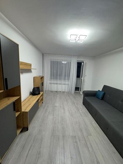 Apartament cu 2 camere semidecomandat în George Enescu