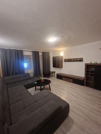 Apartament cu 2 camere decomandat, mobilat în Barbu Văcărescu