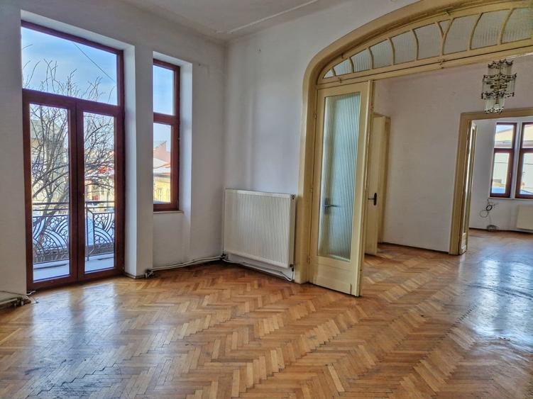 Apartament cu 3 camere decomandat în Calea Călărașilor
