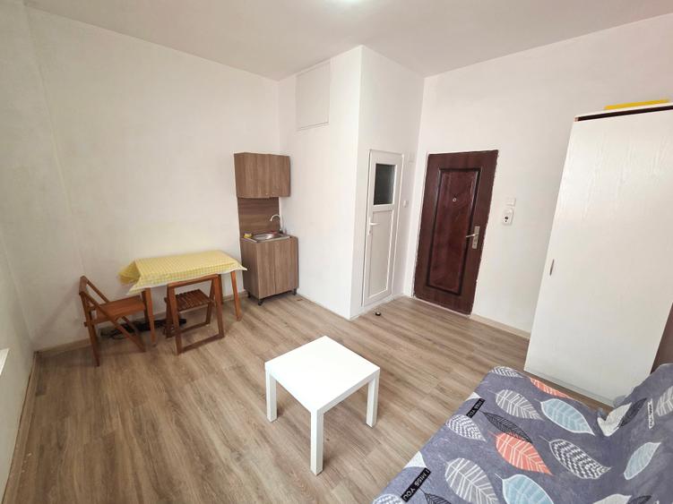 Garsonieră semidecomandată în Romană