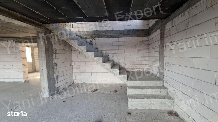Casă cu 4 camere cu Teren 723 Mp în Central