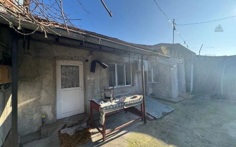Casă cu 4 camere cu Canalizare în Semicentral