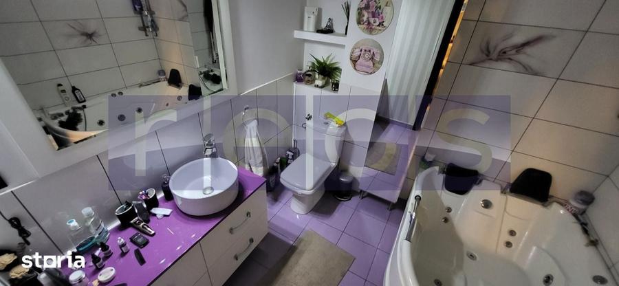 Casă cu 7 camere cu Teren 500 Mp în Dristor