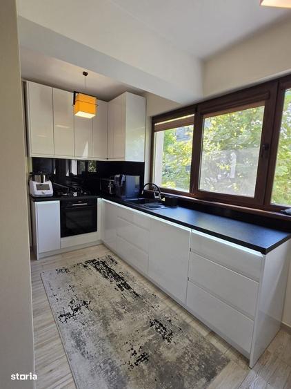 Apartament cu 4 camere în Central