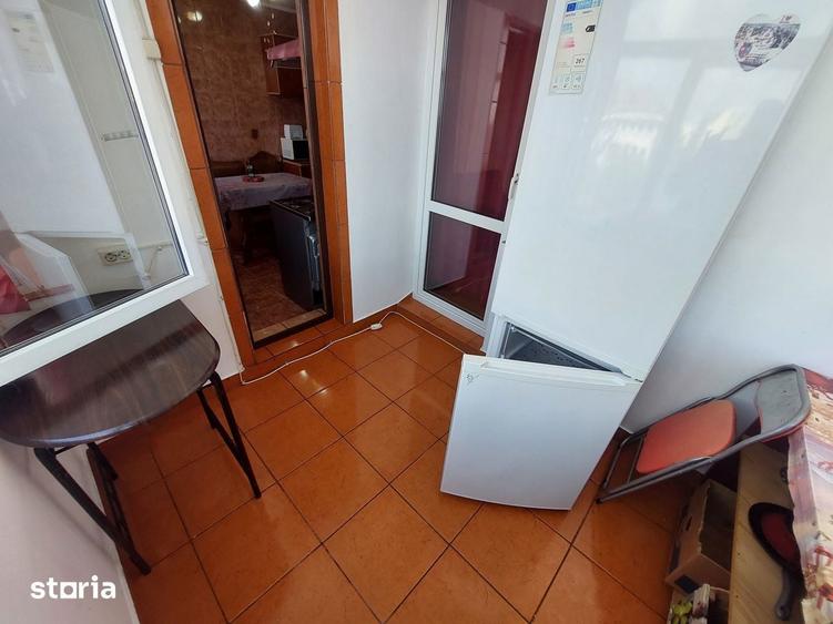 Inchiriez Apartament 3 camere Mobilat utilat 300 euro zona Zero - 5