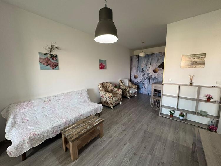 Apartament cu 2 camere decomandat, mobilat în Metalurgiei