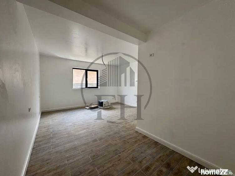 Casă cu 5 camere cu Teren 257 Mp în Valu lui Traian