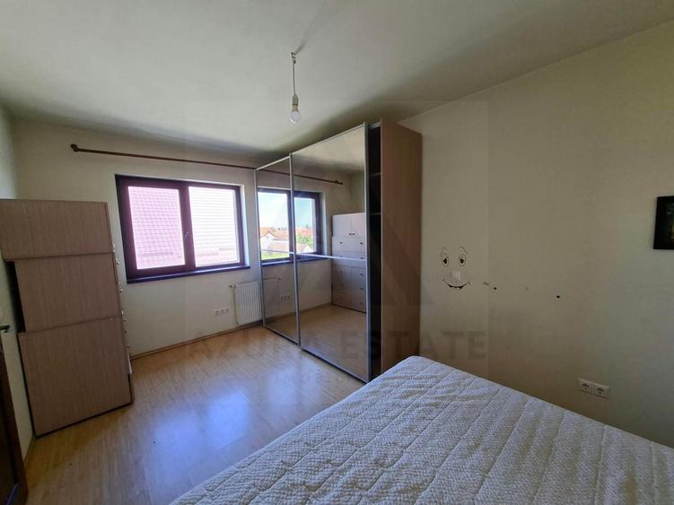 Apartament cu 3 camere decomandat, mobilat în Calea Dumbrăvii