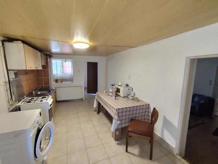 Casă cu 2 camere cu Teren 686 Mp în Central