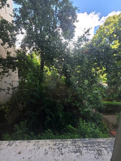 Apartament cu 3 camere decomandat în Drumul Taberei