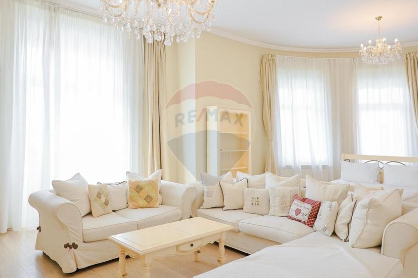 Apartament cu 2 camere decomandat, mobilat în Ultracentral