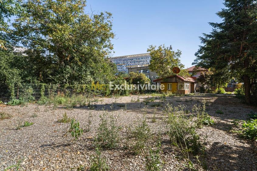 Casă individuală cu 6 camere cu Canalizare în Moșilor