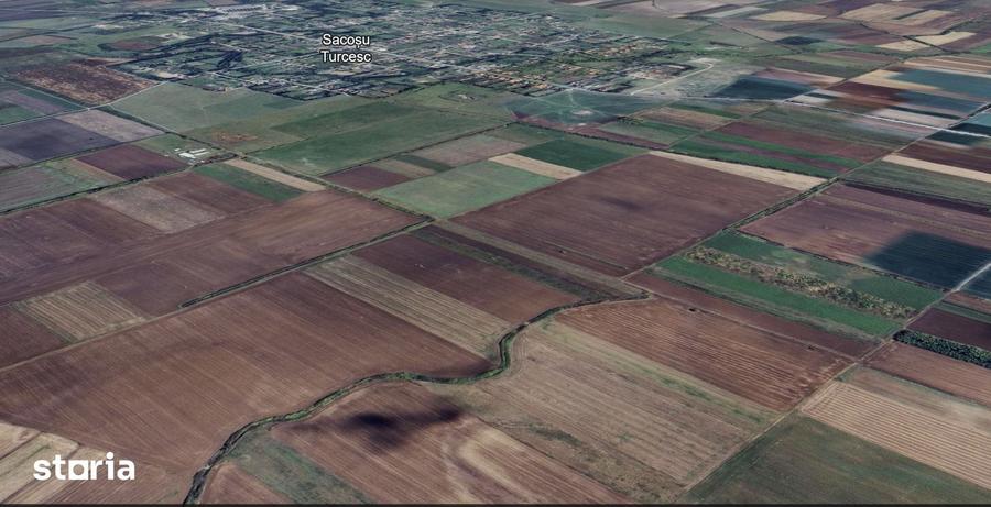 Teren de 8700 mp, în Sacoșu Turcesc