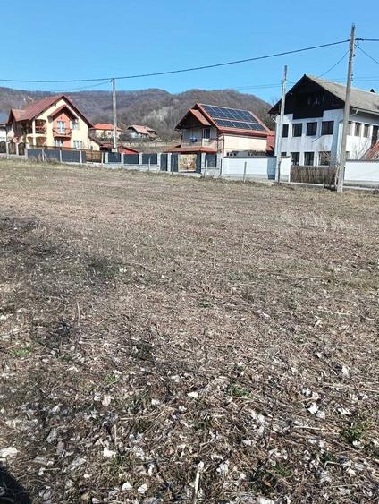 Teren de 2342 mp, în Bunești