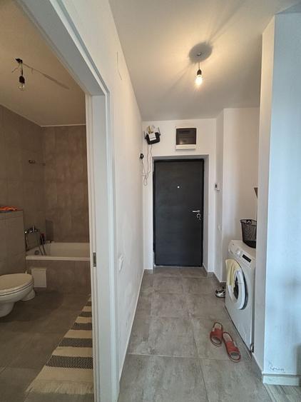 Apartament cu 2 camere semidecomandat, mobilat în Lipovei