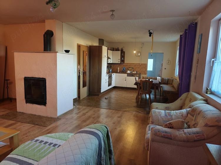 Casă cu 4 camere cu Teren 1106 Mp în Vinga