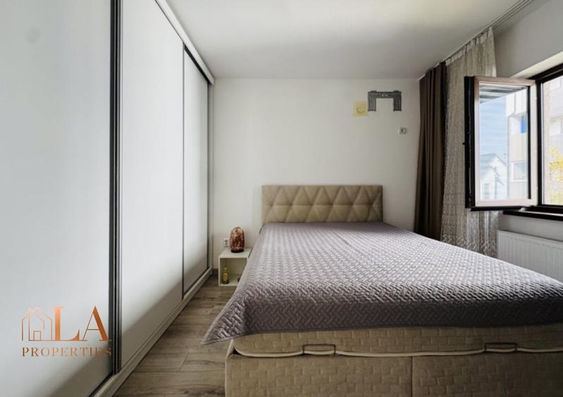 Apartament cu 3 camere semidecomandat în Chiajna