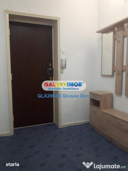 Apartament cu 3 camere în Centrul Civic