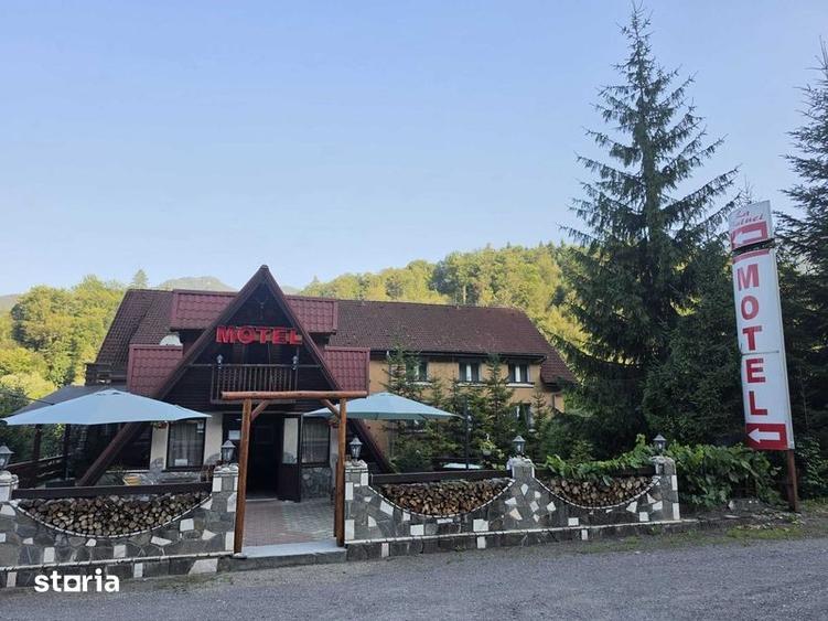 Casă cu 4 camere cu Teren 1100 Mp în Central