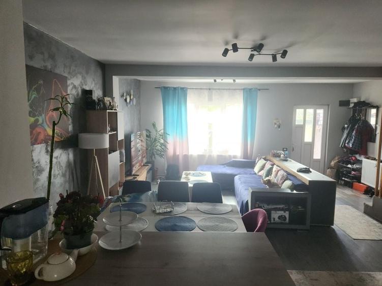 Casă cu 3 camere în Cumpăna