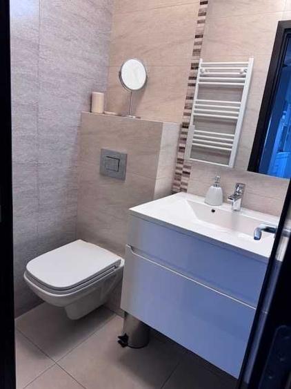 Apartament cu 3 camere decomandat în Ultracentral