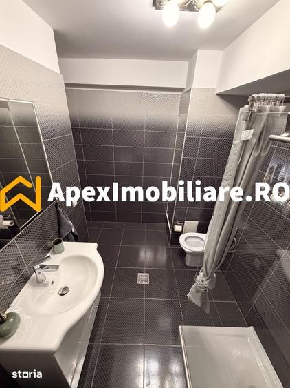 Apartament cu 3 camere semidecomandat în Dămăroaia