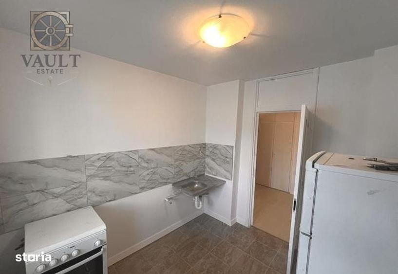 Apartament cu 3 camere decomandat în Dristor