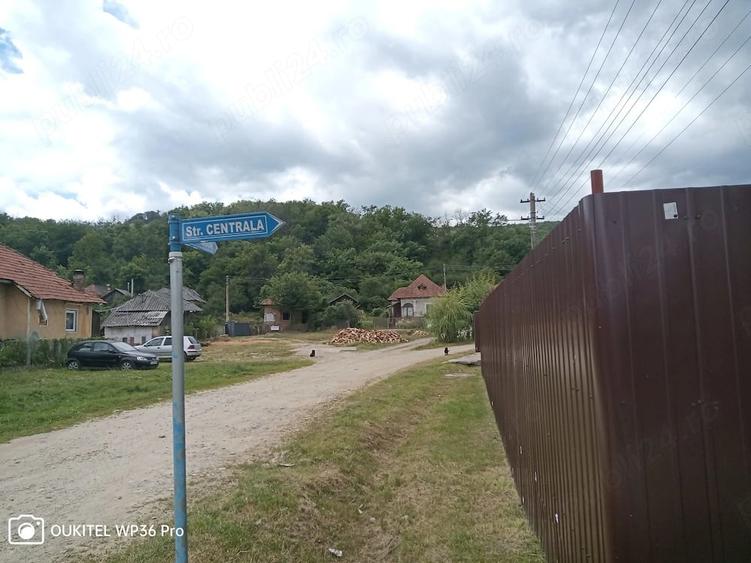 Casă cu 2 camere cu Teren 440 Mp în Central