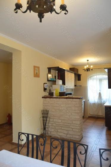 Casă cu 6 camere cu Teren 580 Mp în Valea Alba