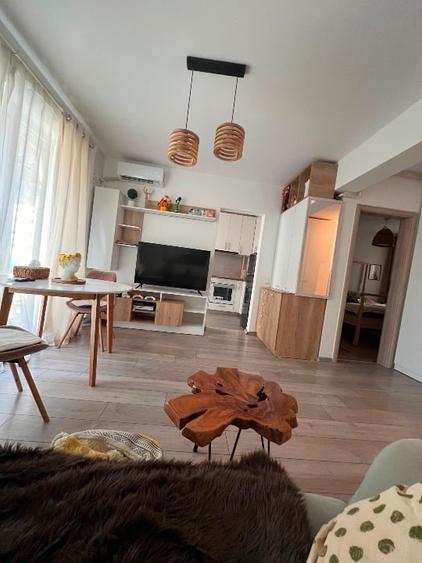 Apartament cu 2 camere semidecomandat, mobilat în Nicolae Grigorescu