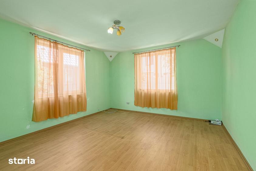 Casă cu 5 camere cu Teren 323 Mp în Giulești