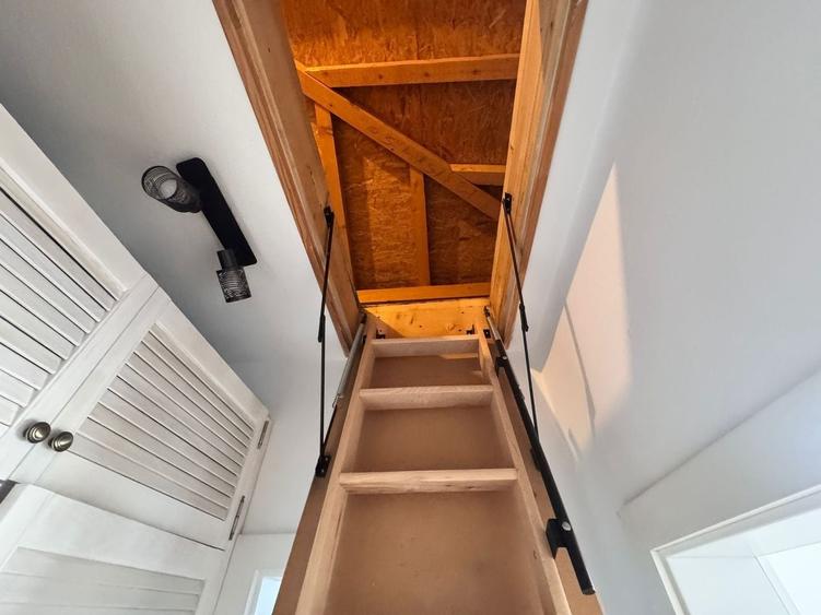 Apartament cu 3 camere decomandat, mobilat în Șelimbăr