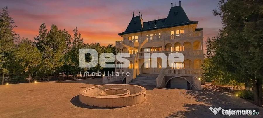 Casă cu 14 camere cu Teren 4000 Mp în Central