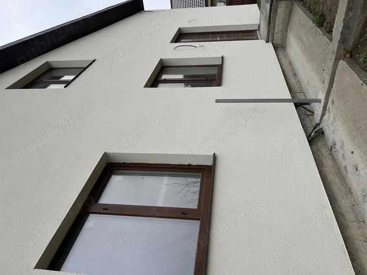 Casă cu 6 camere cu Teren 500 Mp în Câmpineanca