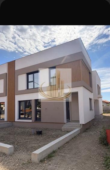 Duplex cu 3 camere cu Canalizare în Săcălaz