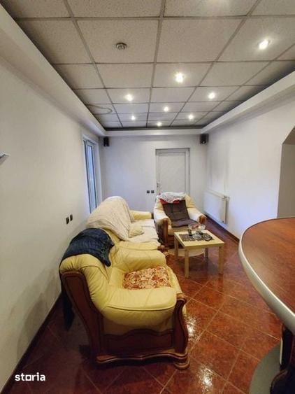 Casă cu 4 camere cu Teren 250 Mp în Central