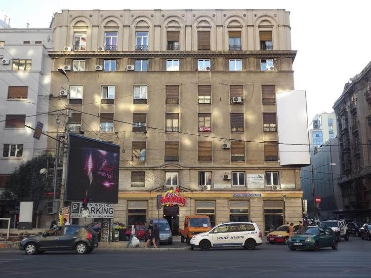 Garsonieră decomandată, mobilată în P-ța Universității
