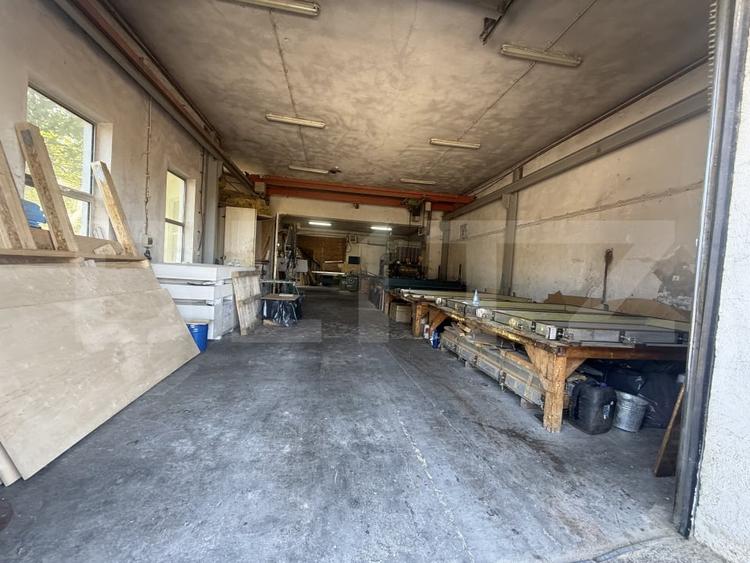 Spațiu industrial, de 180 mp, în Industrială