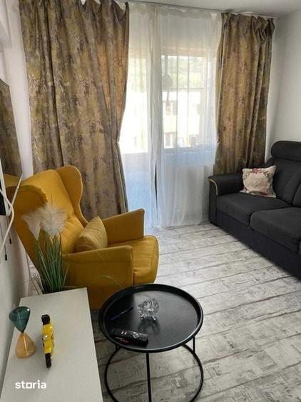 Apartament cu 3 camere în Coman