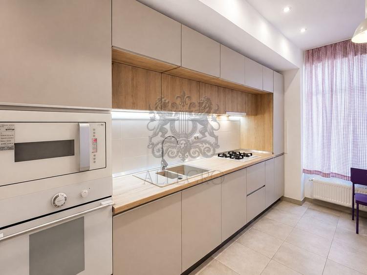 Apartament cu 3 camere decomandat, mobilat în Aviației