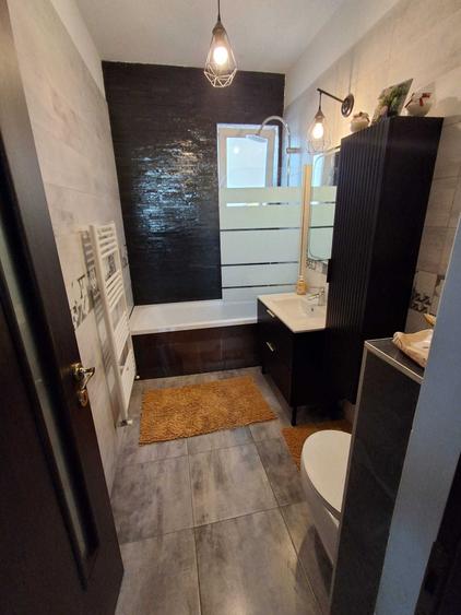 Apartament cu 2 camere decomandat în Florești