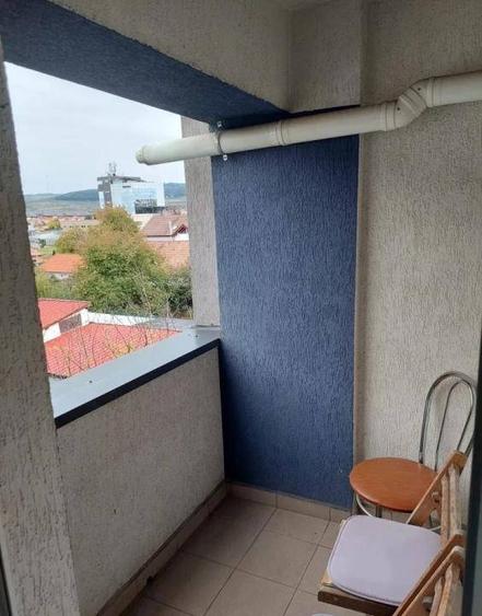 Garsonieră decomandată în Europa