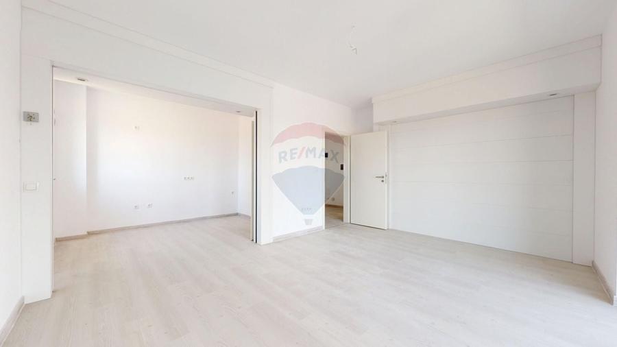 Apartament cu 2 camere decomandat în Avantgarden