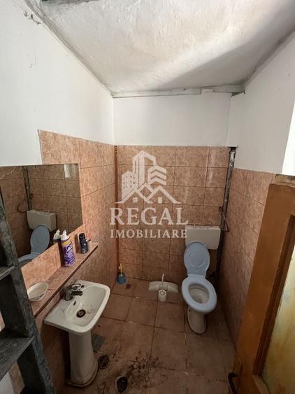Casă individuală cu 4 camere cu Canalizare în Central