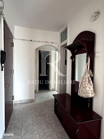 Apartament cu 3 camere decomandat în Nufărul