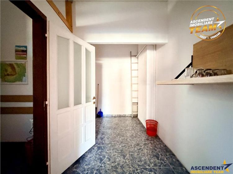 Spațiu comercial, de 35 mp, în Simeria