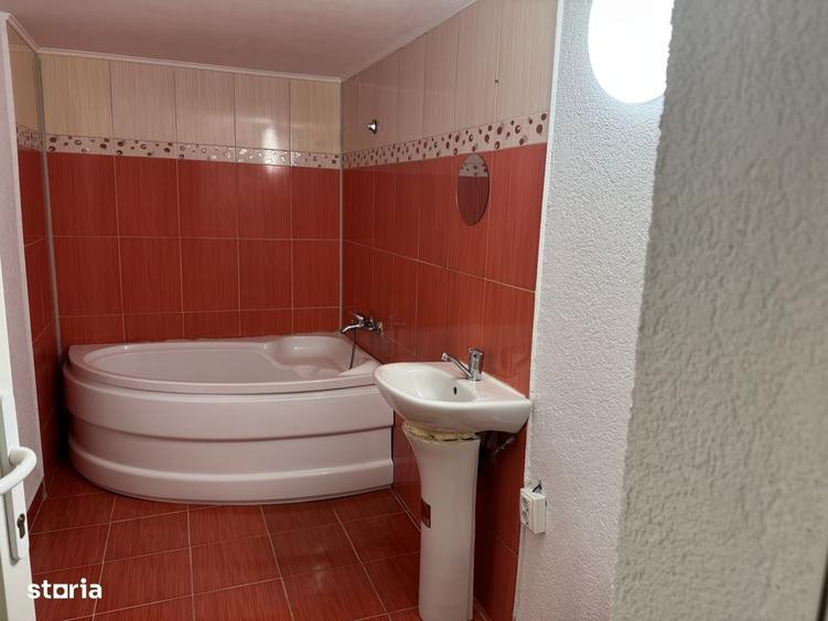 Apartament cu 2 camere în Micro 16