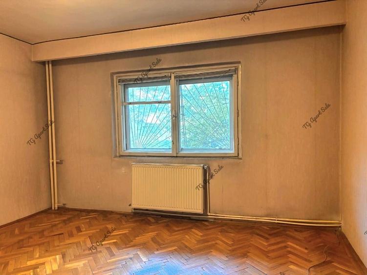Apartament cu 3 camere decomandat în Vitan Mall