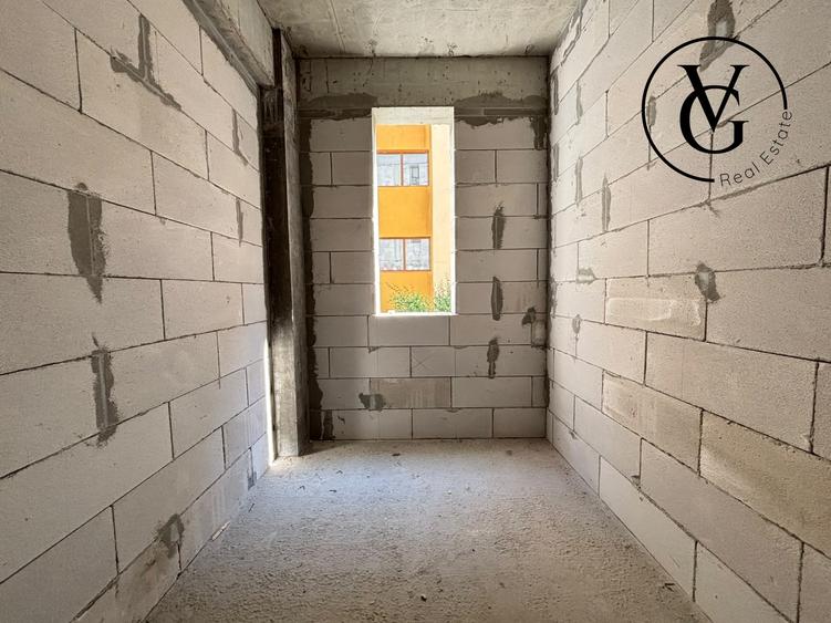 Apartament cu 3 camere decomandat în Elvila